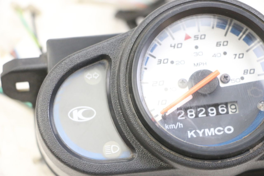 photo de SPEEDOMETER KYMCO AGILITY 4T 50 (2018 - 2022) - Zoom on usage condition