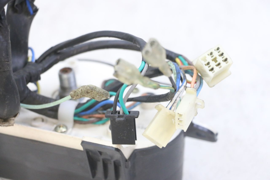 photo de SPEEDOMETER KYMCO AGILITY 4T 50 (2005 - 2018) - Surface and material condition