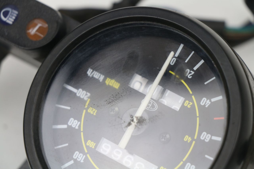 photo de SPEEDOMETER APRILIA TUONO 125 (2003 - 2005) - Zoom on usage condition