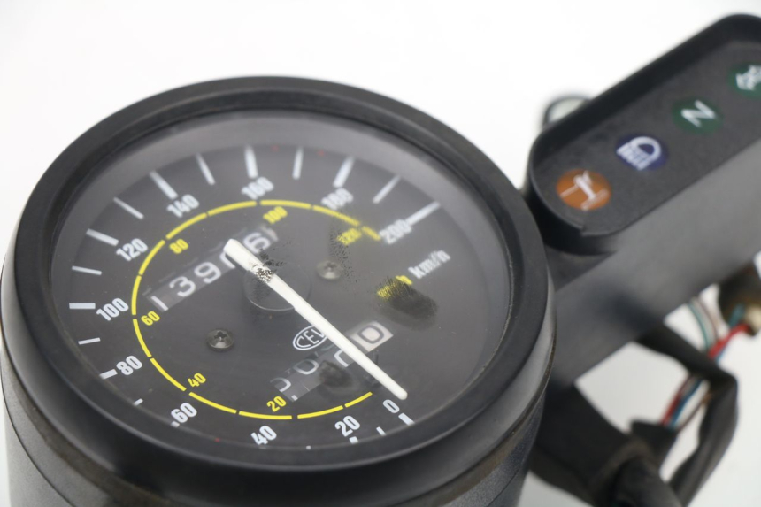photo de SPEEDOMETER APRILIA TUONO 125 (2003 - 2005) - Surface and material condition