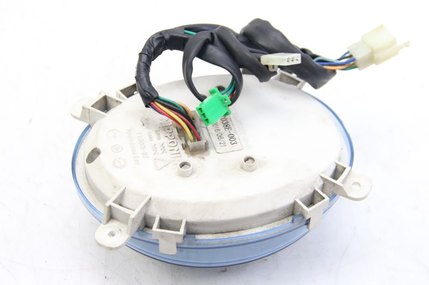 photo de SPEEDOMETER ECCITY ARTELEC 670 1 (2013 - 2017) - Fixing points details