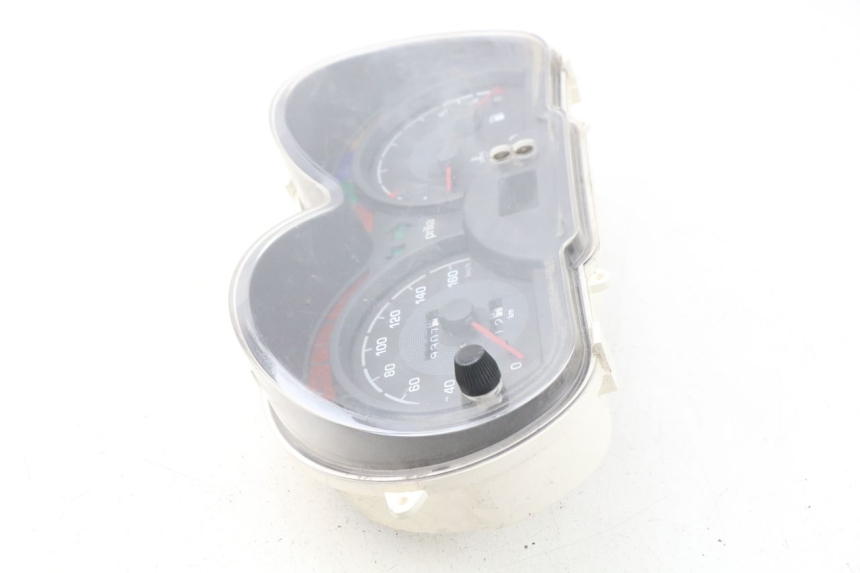 photo de SPEEDOMETER APRILIA ATLANTIC 125 (2003 - 2009) - Zoom on usage condition