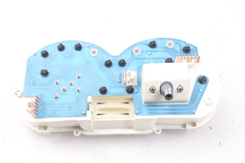 photo de SPEEDOMETER APRILIA ATLANTIC 125 (2003 - 2009) - Fixing points details