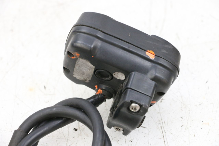 photo de SPEEDOMETER MBK BOOSTER SPIRIT NAKED 50 (2004 - 2017) - Fixing points details