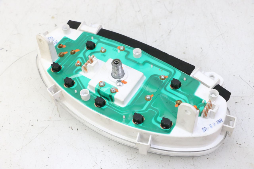 photo de SPEEDOMETER SUZUKI BURGMAN 125 (2007 - 2014) - Alternative perspective