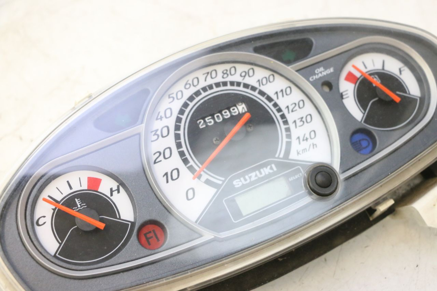 photo de SPEEDOMETER SUZUKI BURGMAN 125 (2007 - 2014) - Focus on structure