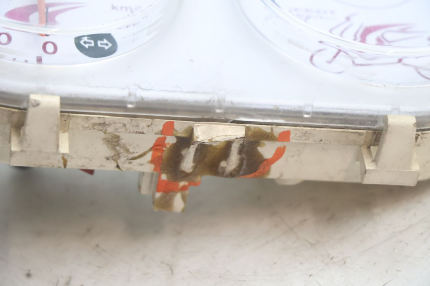 photo de SPEEDOMETER PEUGEOT BUXY 50 (1993 - 1998) - Surface and material condition