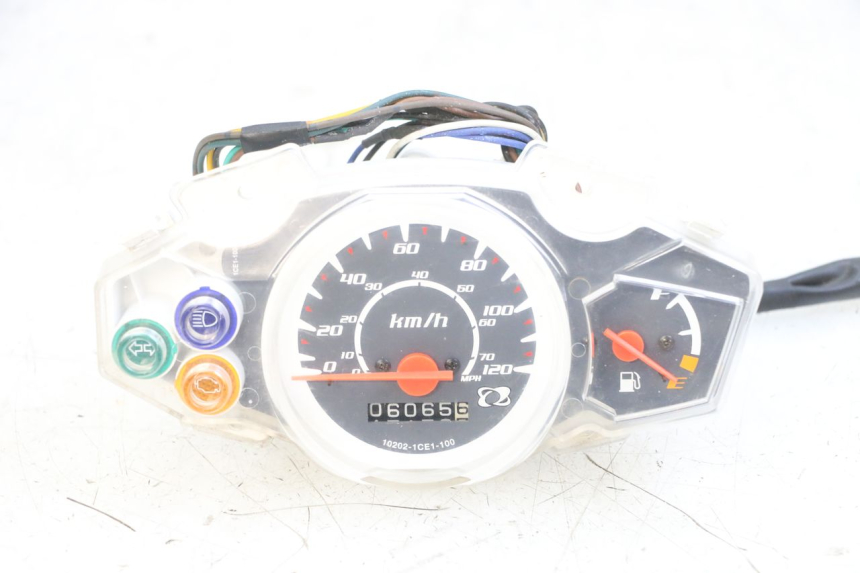 photo de SPEEDOMETER YAMAHA BW'S BWS 125 (2010 - 2013) - Technical close-up