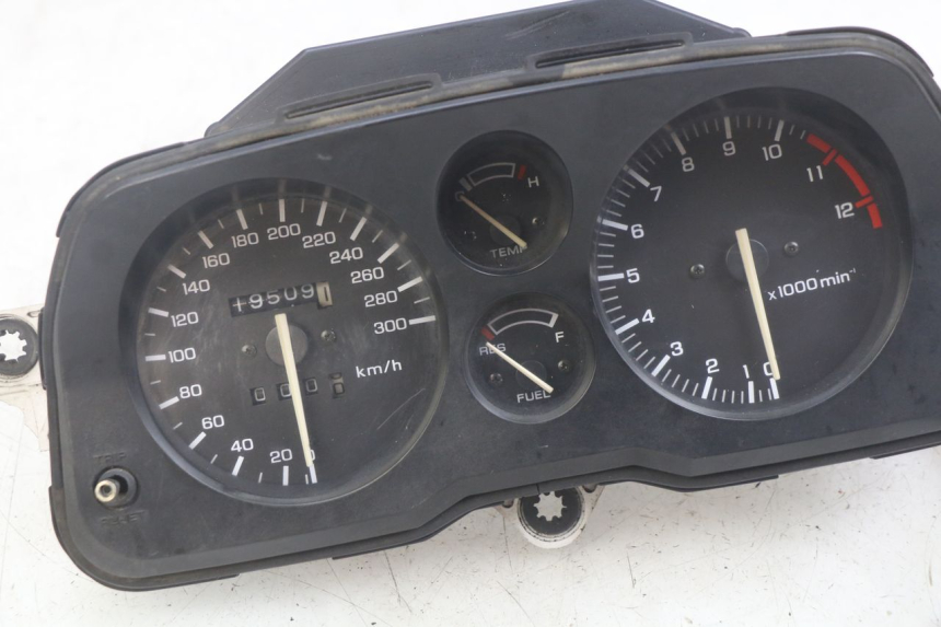 photo de SPEEDOMETER HONDA CBR F SC25 1000 (1989 - 1992) - Additional view of the item
