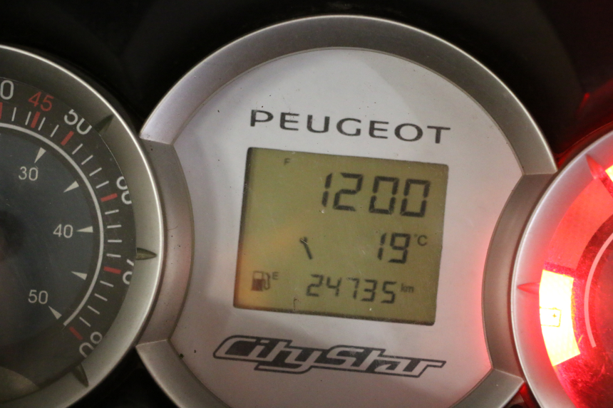 photo de SPEEDOMETER PEUGEOT CITYSTAR 50 (2013 - 2017) - Zoom on usage condition