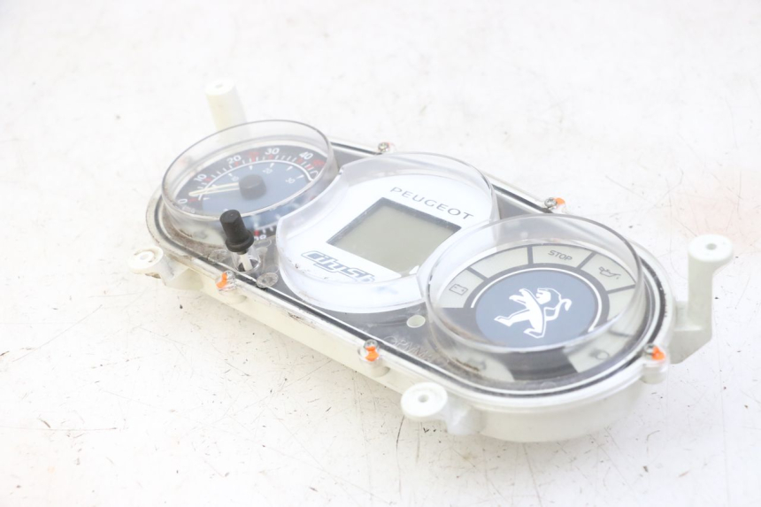 photo de SPEEDOMETER PEUGEOT CITYSTAR 50 (2013 - 2017) - Alternative perspective