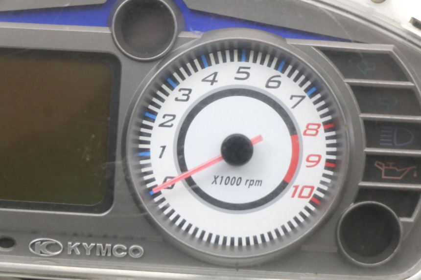 photo de SPEEDOMETER KYMCO DINK 4T 50 (2007 - 2018) - Alternative perspective