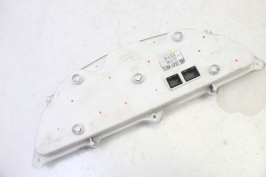 photo de SPEEDOMETER KYMCO DINK STREET 125 (2009 - 2014) - Surface and material condition