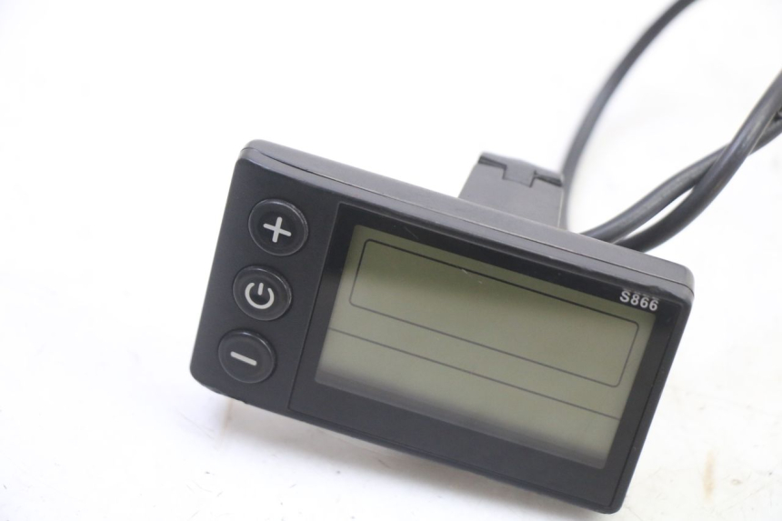 photo de SPEEDOMETER URBANGLIDE E-CROSS PRO 1 - Alternative perspective