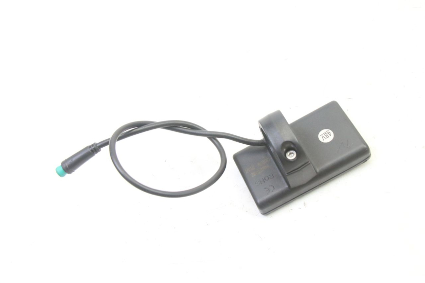 photo de SPEEDOMETER URBANGLIDE E-CROSS PRO 1 - Product overview