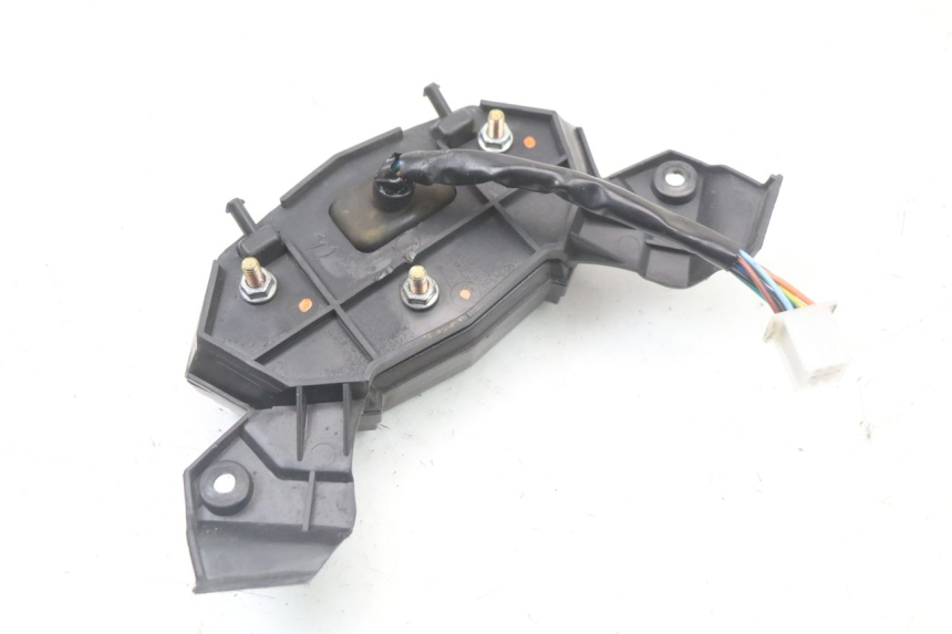 photo de SPEEDOMETER EBROH BRAVO GLE 1 (2020 - 2024) - Fixing points details