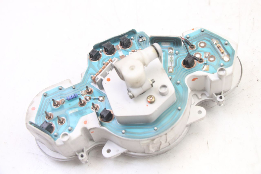 photo de SPEEDOMETER PEUGEOT ELYSEO 125 (1999 - 2004) - Surface and material condition