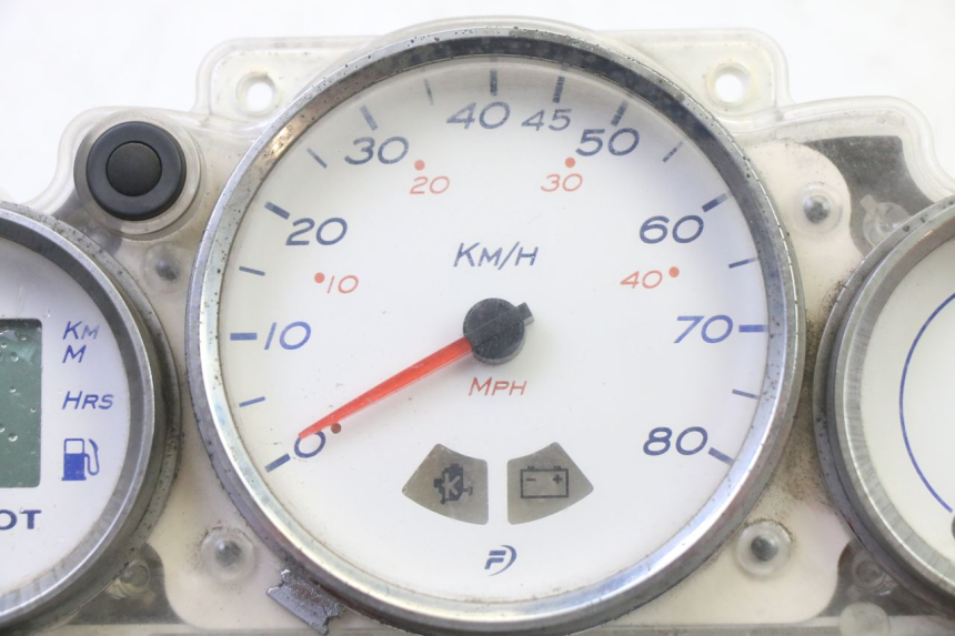 photo de SPEEDOMETER PEUGEOT ELYSTAR 50 (2002 - 2014) - Technical close-up