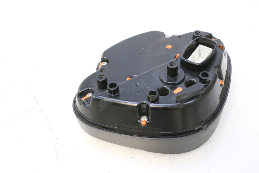 photo de SPEEDOMETER KAWASAKI ER-6 ER6 N 650 (2005 - 2009) - Fixing points details