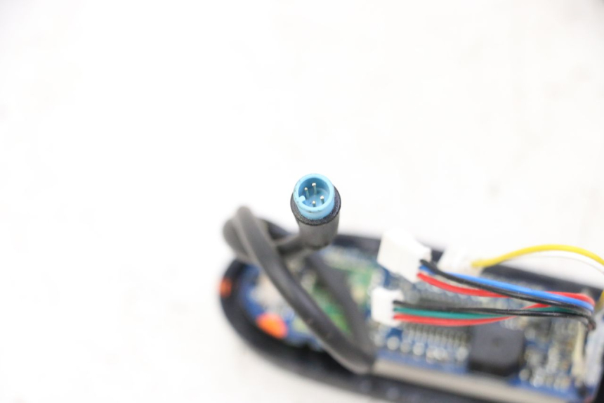 photo de SPEEDOMETER SEGWAY NINEBOT F40E 1 - Technical close-up