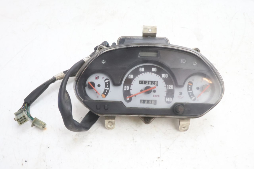 photo de SPEEDOMETER HONDA FES PANTHEON 2T 125 (1998 - 2002) - Main view