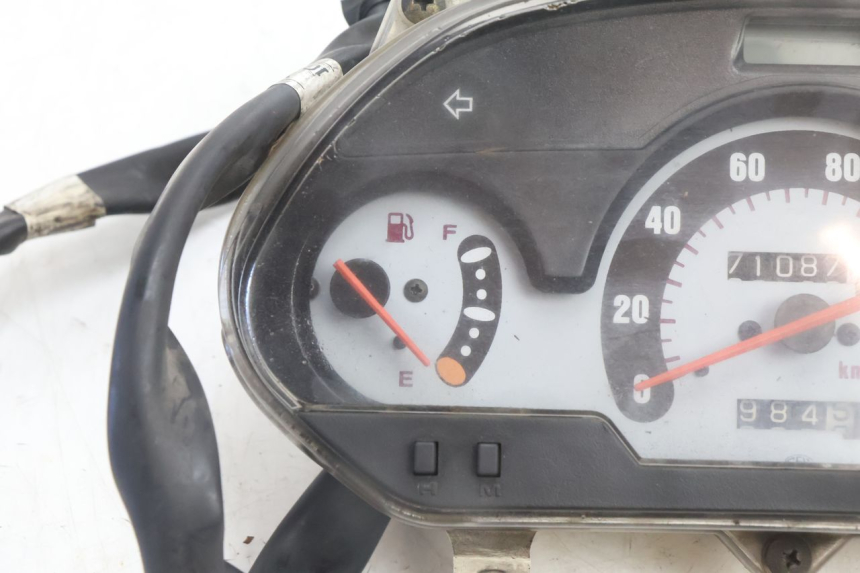 photo de SPEEDOMETER HONDA FES PANTHEON 2T 125 (1998 - 2002) - Component detail