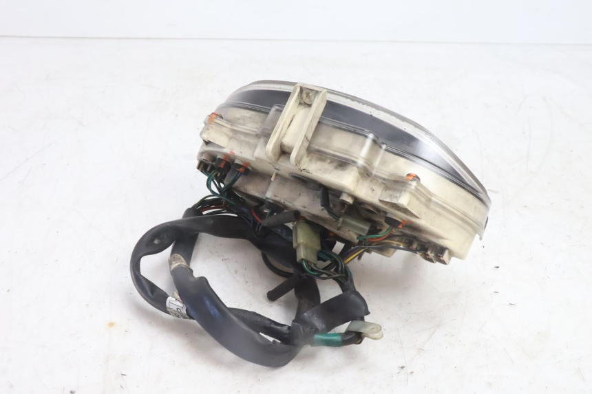 photo de SPEEDOMETER HONDA FES PANTHEON 2T 125 (1998 - 2002) - Alternative perspective