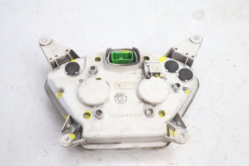 photo de SPEEDOMETER HONDA FES PANTHEON 125 (2003 - 2007) - Component zoom
