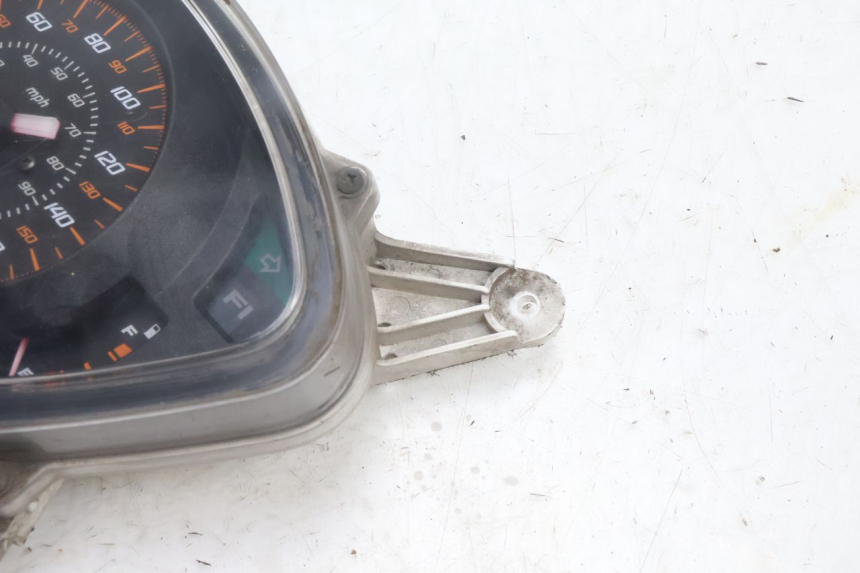 photo de SPEEDOMETER HONDA FES PANTHEON 125 (2003 - 2007) - Technical close-up