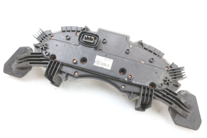 photo de SPEEDOMETER HONDA FES S-WING SWING ABS 125 (2007 - 2015) - Surface and material condition