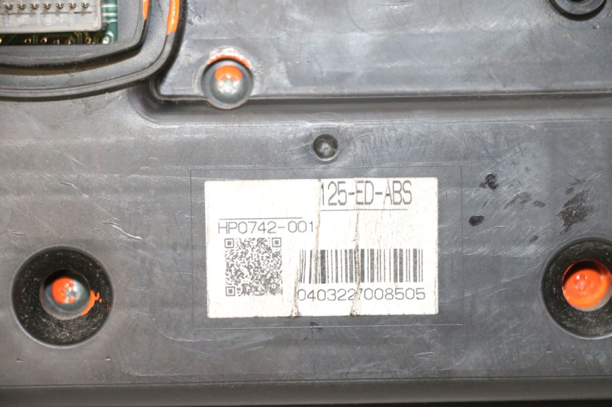 photo de SPEEDOMETER HONDA FES S-WING SWING ABS 125 (2007 - 2015) - Markings and original references