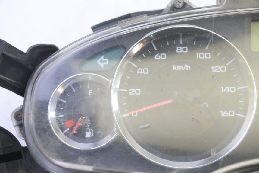 photo de SPEEDOMETER HONDA FES S-WING SWING ABS 125 (2007 - 2015) - Component detail