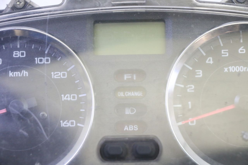 photo de SPEEDOMETER HONDA FES S-WING SWING ABS 125 (2007 - 2015) - Alternative perspective