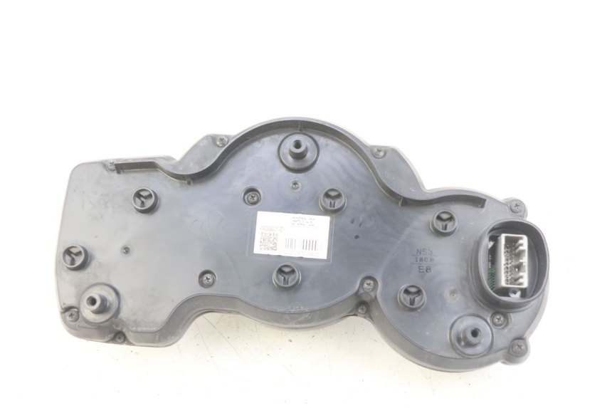 photo de SPEEDOMETER YAMAHA FJR ABS 1300 (2006 - 2012) - Alternative perspective