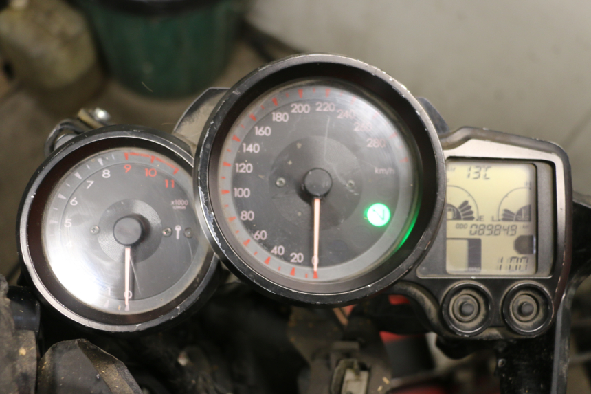 photo de SPEEDOMETER YAMAHA FJR ABS 1300 (2006 - 2012) - Distinctive features