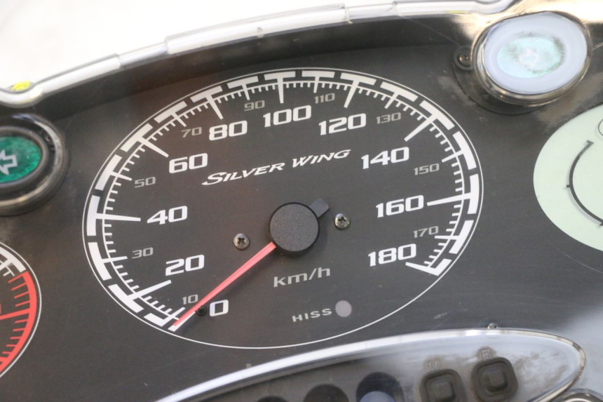 photo de SPEEDOMETER HONDA FJS SILVER WING SILVERWING 400 (2005 - 2008) - Technical close-up