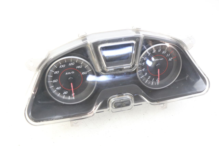 photo de SPEEDOMETER HONDA FORZA 125 (2015 - 2016) - Detailed visual inspection