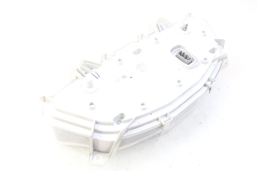 photo de SPEEDOMETER HONDA FORZA 125 (2015 - 2016) - Fixing points details