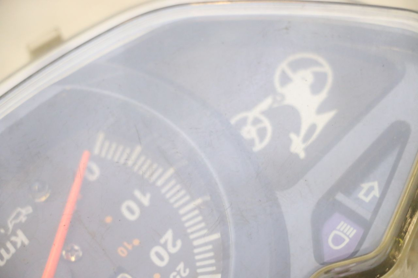 photo de SPEEDOMETER VASTRO GP 2T 50 (2013 - 2017) - Technical close-up
