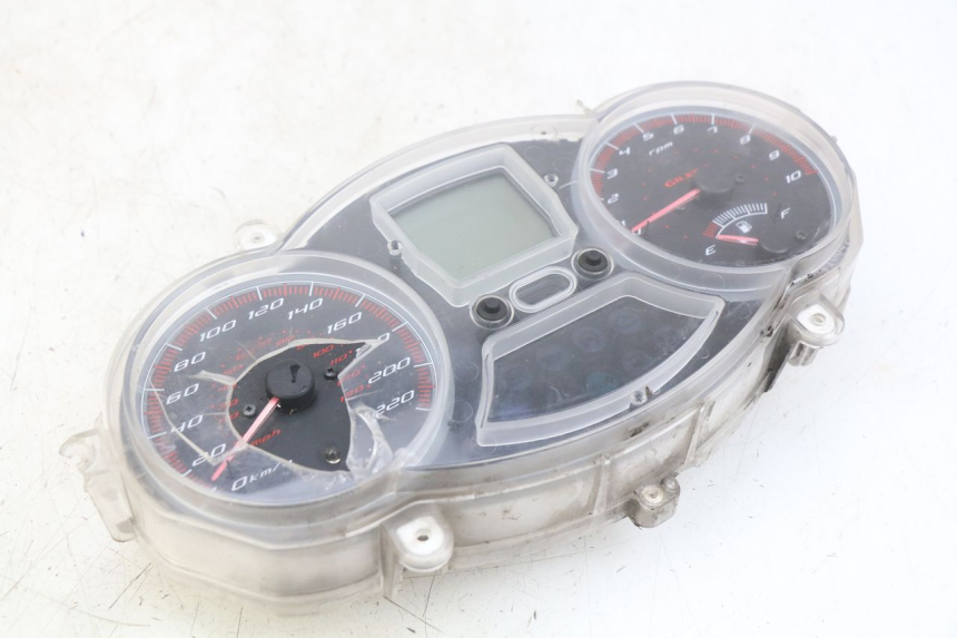 photo de SPEEDOMETER GILERA GP 800 (2007 - 2013) - Component detail