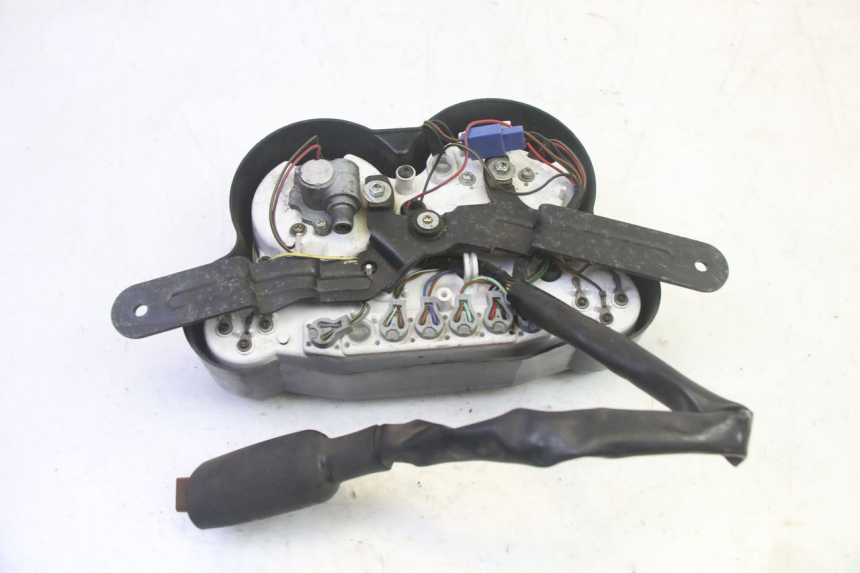 photo de SPEEDOMETER KAWASAKI GPZ RX 1000 (1986 - 1988) - Checked used part