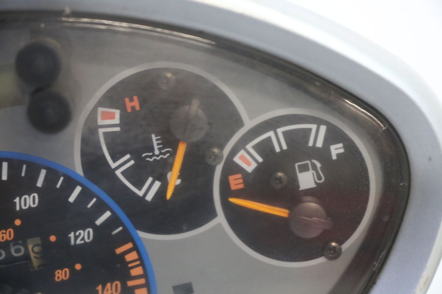 photo de SPEEDOMETER KYMCO GRAND DINK 125 (2002 - 2007) - Alternative perspective