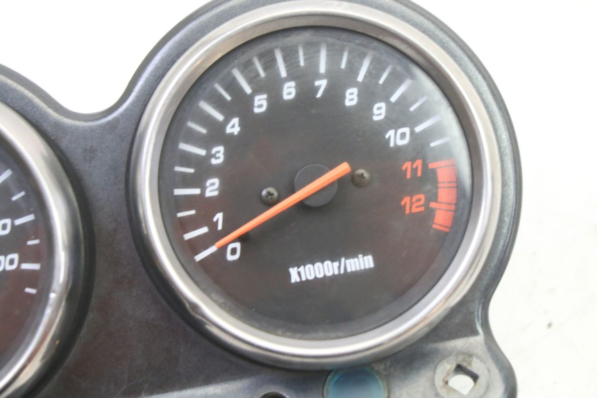 photo de SPEEDOMETER SUZUKI GS GSE 500 (2001 - 2003) - Zoom on usage condition