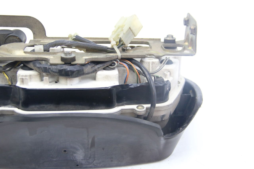 photo de SPEEDOMETER SUZUKI GSX-F GSX  F 1100 (1988 - 1994) - Markings and original references