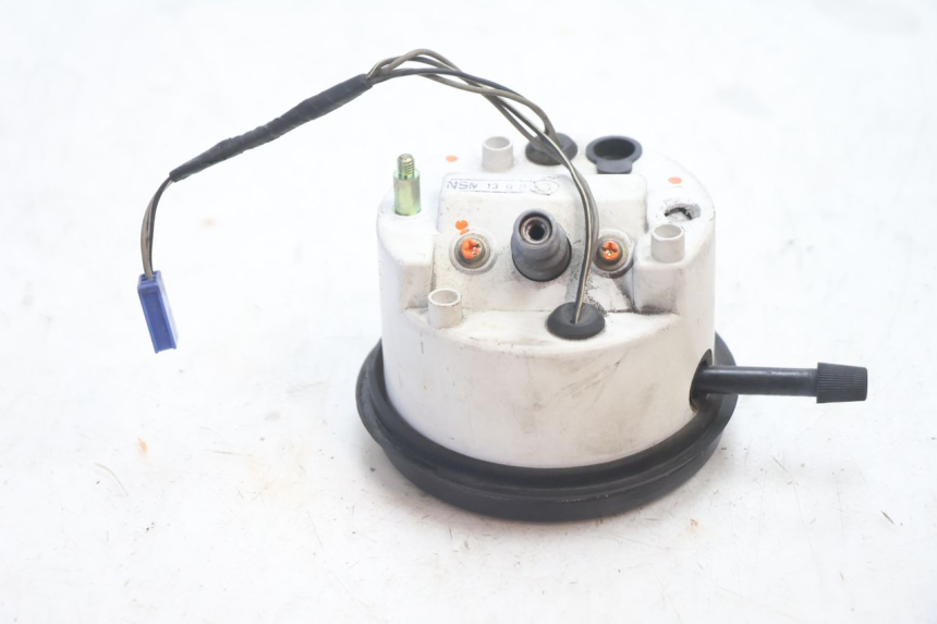 photo de SPEEDOMETER SUZUKI GSX F GSXF 750 (1988 - 1998) - Fixing points details