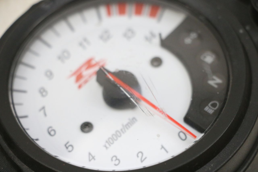 photo de SPEEDOMETER SUZUKI GSXR GSX-R 1000 (2003 - 2004) - High-resolution close-up