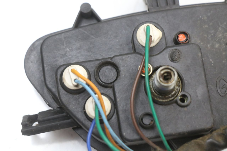 photo de SPEEDOMETER EUROCKA GTR 50 (2007 - 2017) - Fixing points details