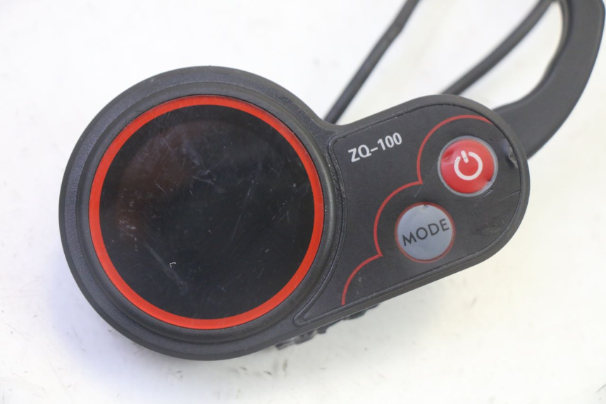 photo de SPEEDOMETER HITWAY H5 1 - Component detail