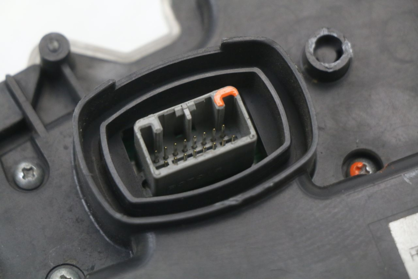 photo de SPEEDOMETER HONDA FES S-WING SWING 125 (2007 - 2015) - Checked used part