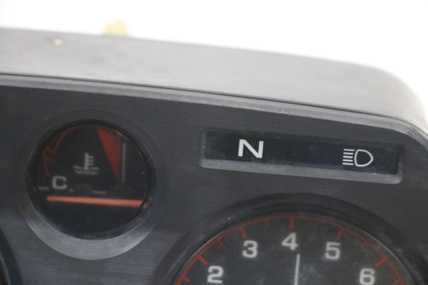 photo de SPEEDOMETER HONDA MTX TC02 125 (1987 - 1989) - Technical close-up